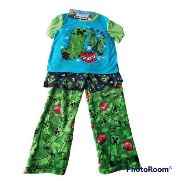 3-$30 Minecraft Licensed Extra Soft Polyester Pajama Set - Picture 5 of 9